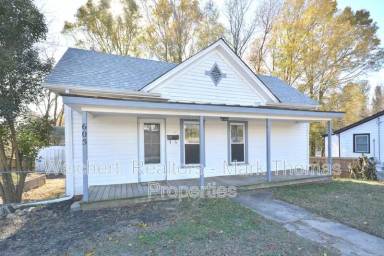 Main picture of 605 Yancey St