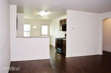 Main picture of 2735 Majestic Dr