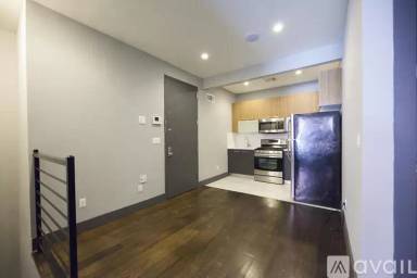 Main picture of 123 Boerum St