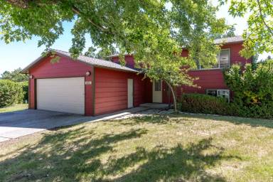 Main picture of 3020 Healy Ave