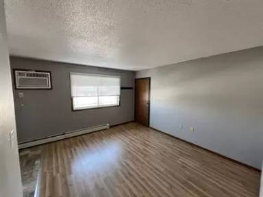 Main picture of 4620 Vasey Ave