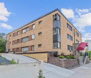 Main picture of 1800 Lasalle Ave