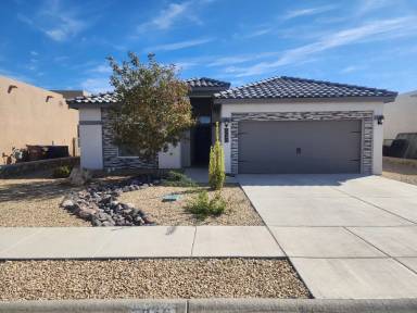 Main picture of 6040 Arosa St