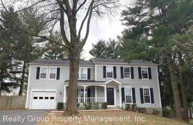 Main picture of 904 Pheasant Run Dr
