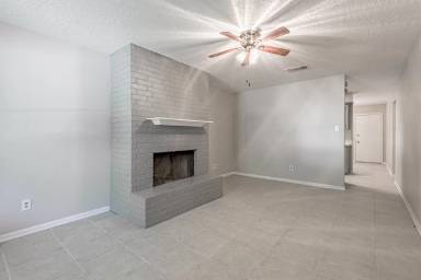 Main picture of 3009 Manor Lane - B