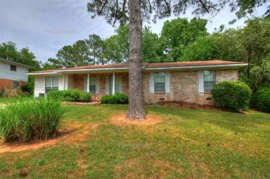 Main picture of 2608 Skyline Dr NW