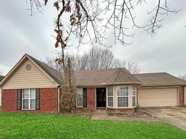 Main picture of 6907 Amanda Dr N