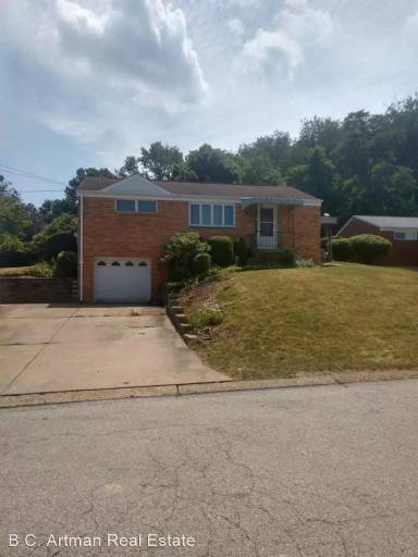 Main picture of 145 Brallier Ct