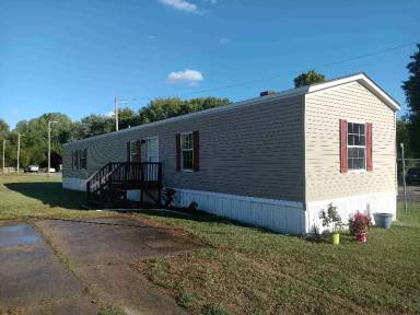 Main picture of 2 Juniper Ln