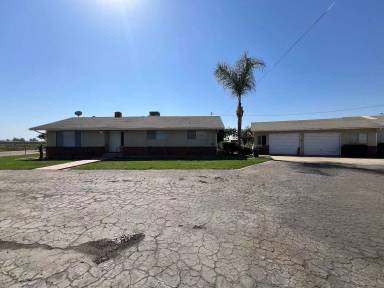 Main picture of 19087 E Lincoln Ave