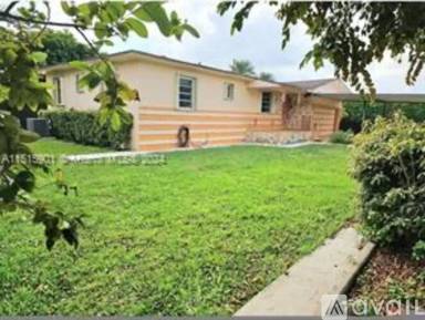Main picture of 7480 SW 29th St