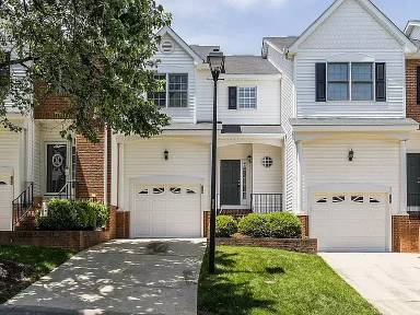 Main picture of 5404 Goldenglow Way