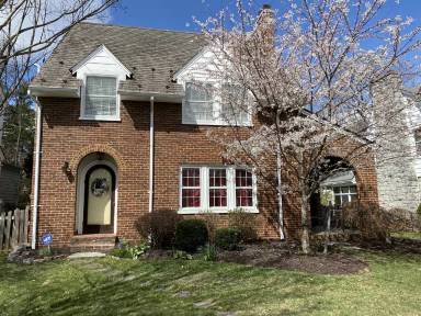 Main picture of 401 Courtfield Ave