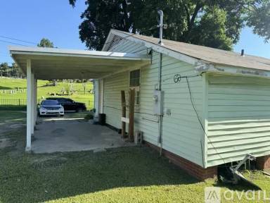 Main picture of 1902 Sky Farm Ave