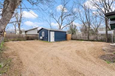 Main picture of 1118 Ebert Ave