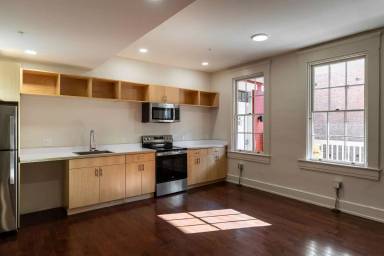 Main picture of 56 E McMicken Ave