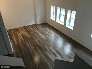 Main picture of 2700 W North Ave