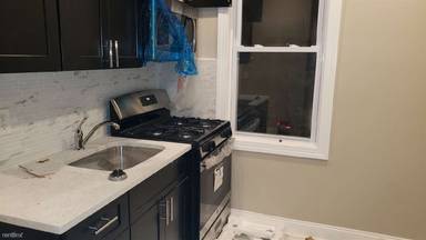 Main picture of 836 Jackson Ave