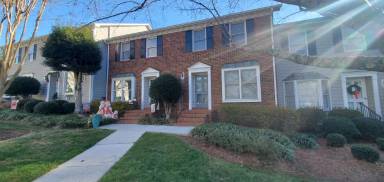Main picture of 5004 Marigold Way