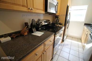 Main picture of 168 Newton St