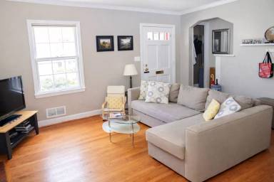 Main picture of 9510 Warren St