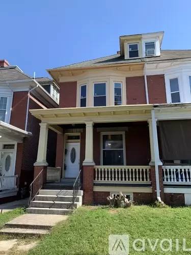 Main picture of 19 S 19th St