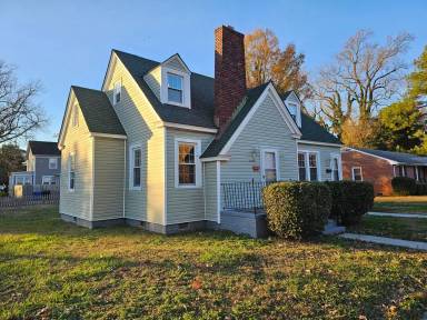 Main picture of 2228 Lansing Ave
