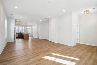 Main picture of 268 Pansy Park