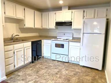 Main picture of 7041 S 116th Pl