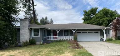 Main picture of 1417 E 38th Ave
