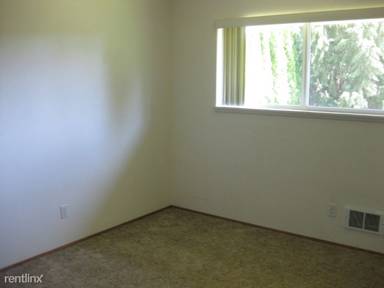Main picture of 5606 318th Ave NE