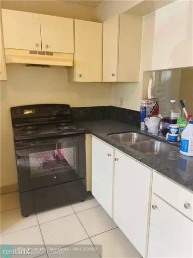 Main picture of 156 NW 60th Ave