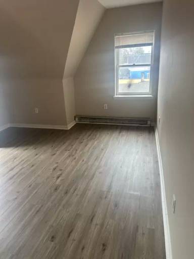 Main picture of 215 High St