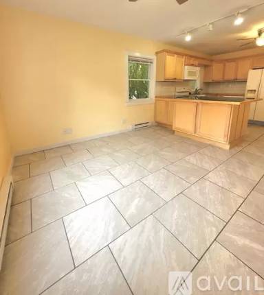 Main picture of 748 North Ave NE