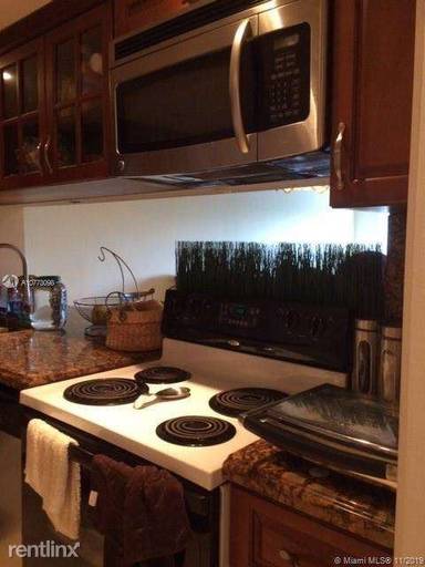 Main picture of Colony At Dadeland Apartments