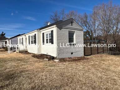 Main picture of 11 Upland Dr