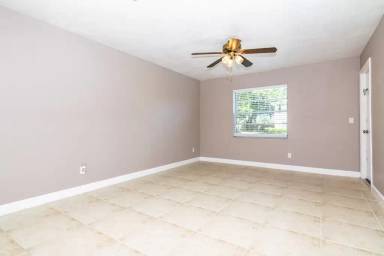 Main picture of 210 Red Cedar Pl