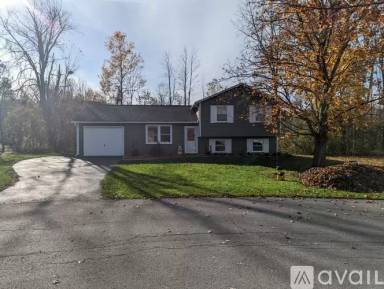 Main picture of 3040 Claybourne Ln