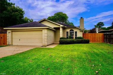 Main picture of 354 Fantasy Ln