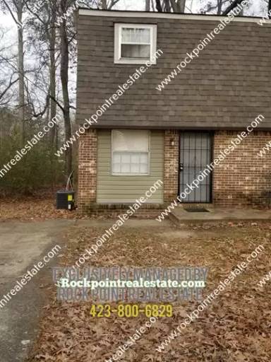 Main picture of 1021 N Larchmont Ave