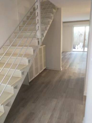 Main picture of 8802 Ilona Ln