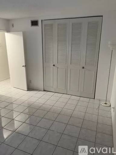 Main picture of 2238 Monroe St