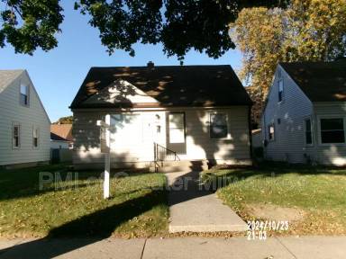 Main picture of 4459 N 67th St