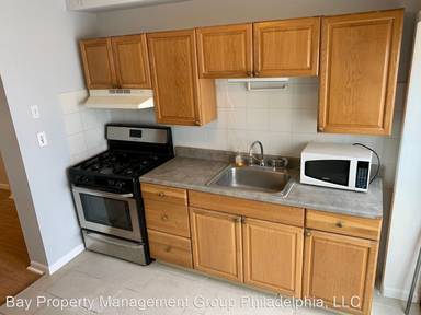 Main picture of 216 W Oxford St