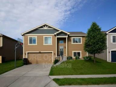 Main picture of 7918 S 190th Ave