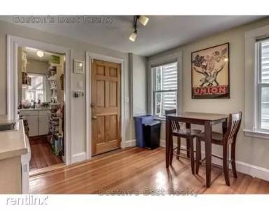 Main picture of 75 Euston Rd