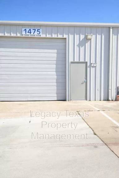 Main picture of 1475 E Renfro St