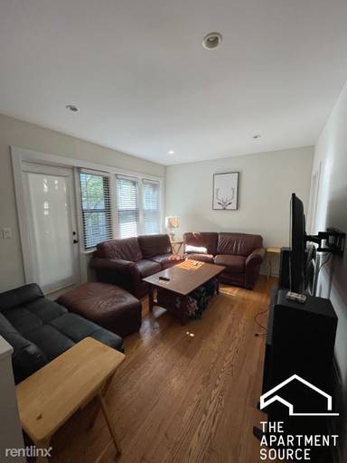Main picture of 3138 N Seminary Ave