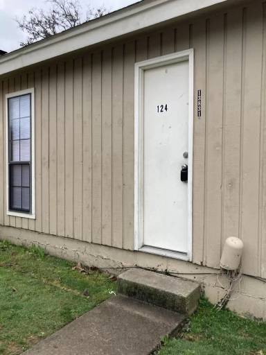 Main picture of 13831 Turnberry Ln