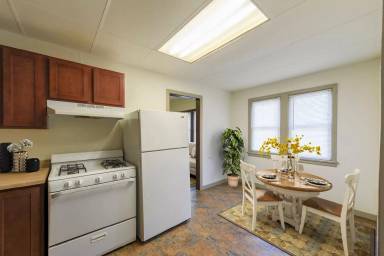 Main picture of 3845 Chicago Ave